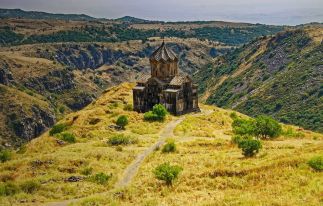 8-Day Armenian History and Culture Exploration